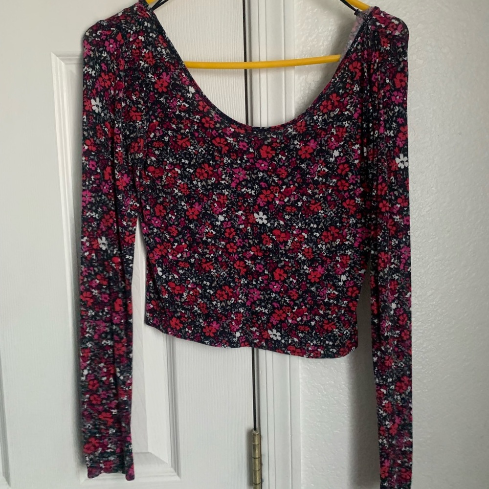 Vintage 2000’s long sleeve top